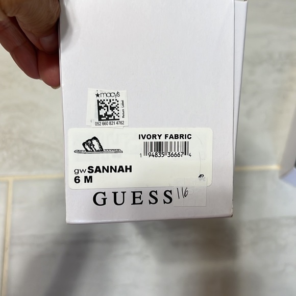 GUESS Sannah women's fur sandals in size 6 - Picture 7 of 8